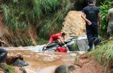 COLORADO DO OESTE - Vídeo mostra resgate dos corpos no acidente na BR-435 - imagem forte