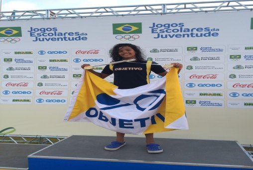 Nadadora rondoniense ganha medalha de ouro nos jogos escolares