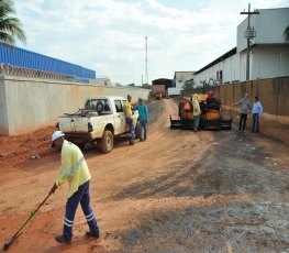 INFRAESTRUTURA: Obras de asfaltamento é iniciado nas ruas do bairro Eldorado