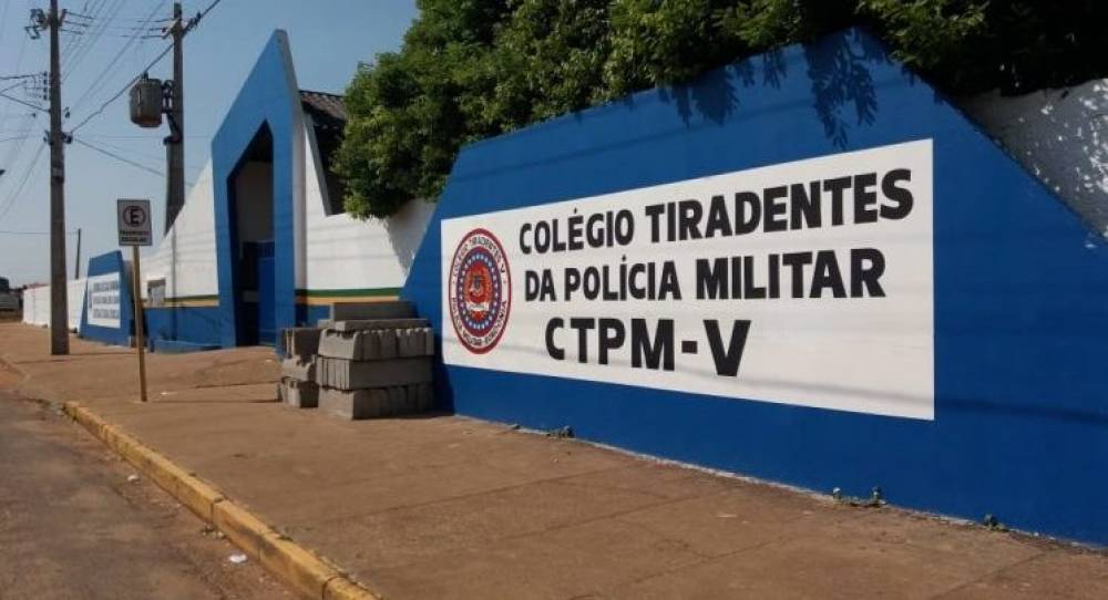 COLÉGIO MILITAR: Diretor de escola não entrega diploma para formando por conta do corte de cabelo