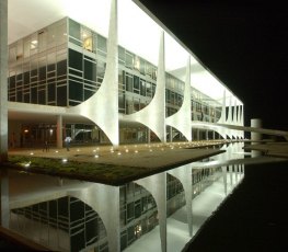 Palácio do Planalto divulga nota oficial sobre nome de Temer em denúncia