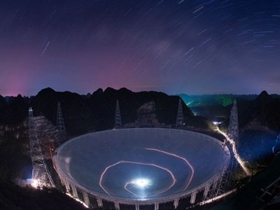 Telescópio chinês gigantesco que vai buscar vida alienígena está finalizado
