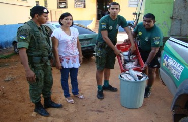 Polícia Ambiental e SEDAM apreendem 1.500 kg de peixes e doa a comunidade