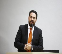 Léo Moraes propõe debate sobre criação de espaço próprio para testes do Detran