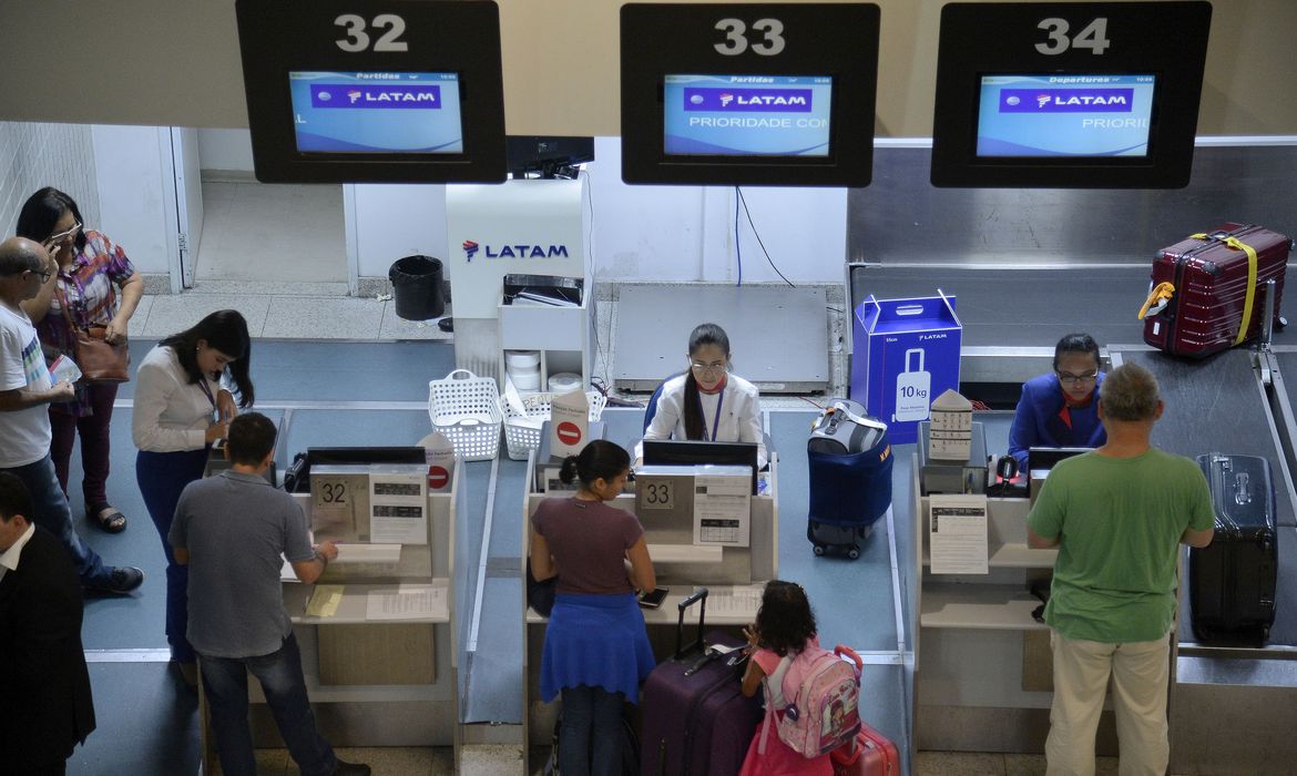 CONSUMIDORES: Covid-19: MPF recomenda cancelamento de passagens aéreas sem ônus