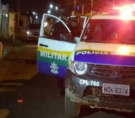 NO CARRO: Jovem é espancada por marido  após discussão em festa
