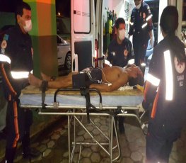 Caseiro é alvejado com tiro de espingarda enquanto dormia