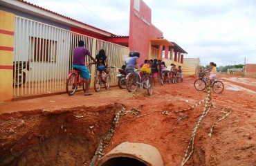 LAMAÇAL – Pais e professores de escola infantil alertam Prefeitura para obra paralisada que prejudica comunidade – Fotos