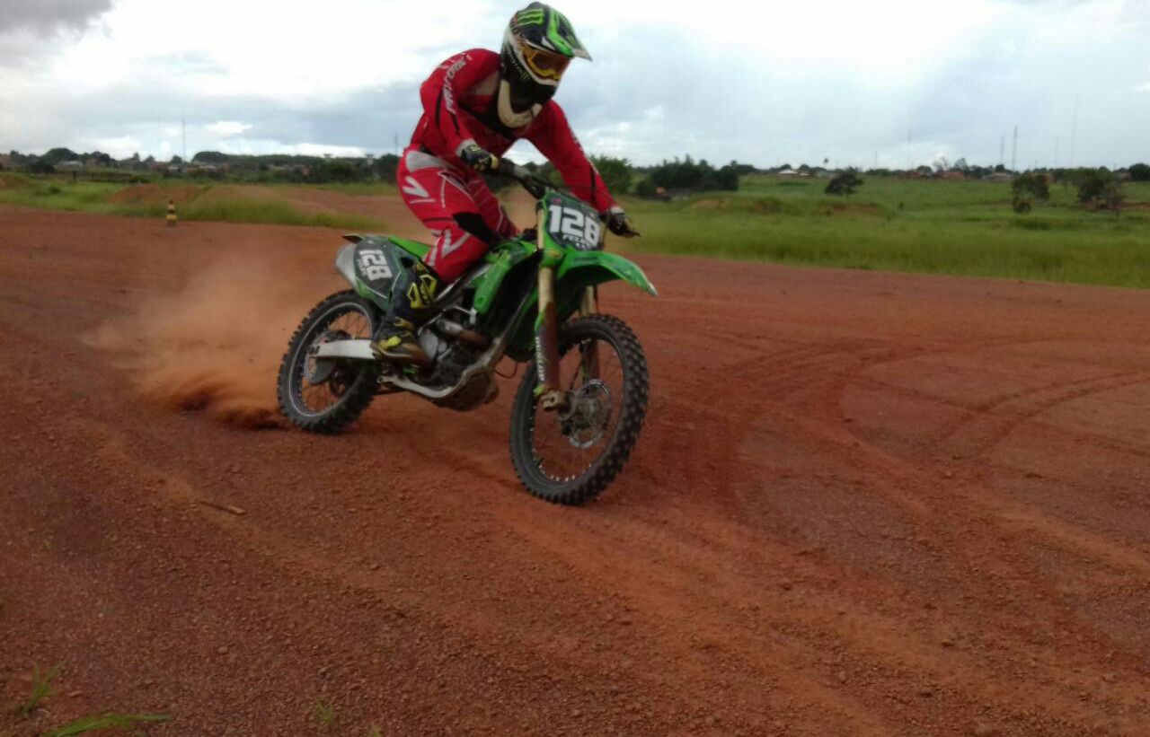 Felipe Custódio intensifica treinos para os Campeonatos Estaduais de Motocross