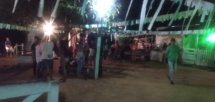 CUJUBIM: PM acaba com festa junina clandestina com mais de 100 pessoas em município