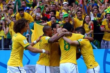 Brasil faz o jogo mais faltoso e recupera espírito da C. das Confederações