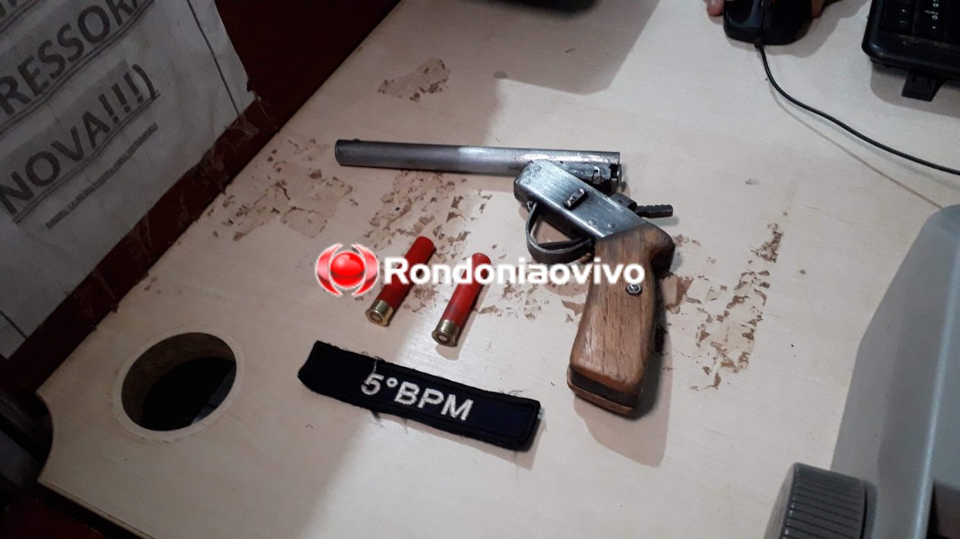 NÃO ADIANTOU: Carona de bicicleta joga arma no mato ao ver  equipe da PM e dupla acaba presa