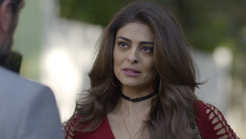 NOVELAS: Bibi anuncia que vai morar no morro e leva fora de Caio