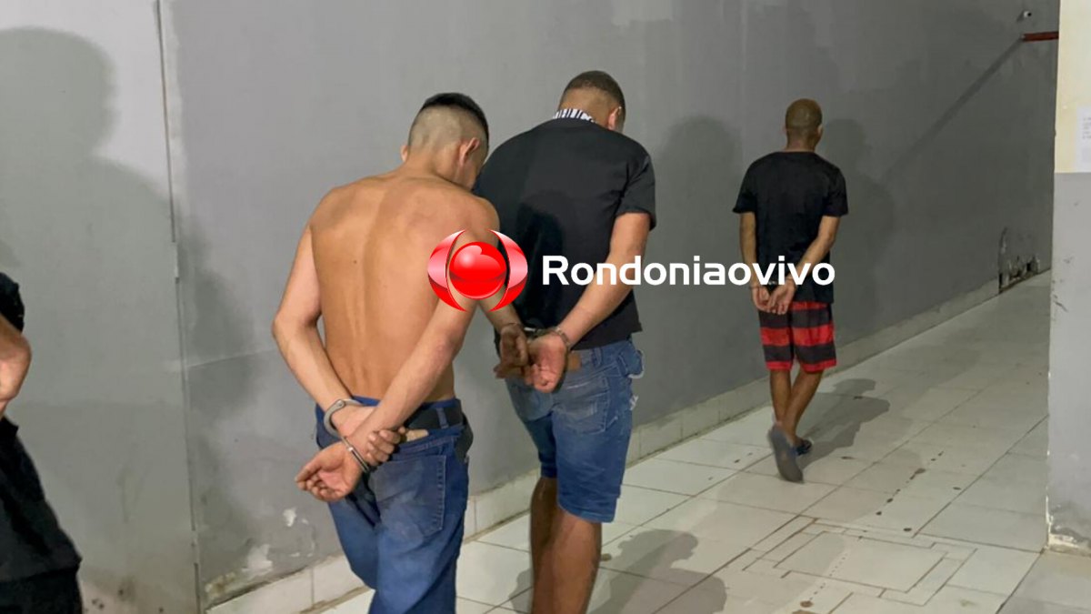 HOMICÍDIOS EVITADOS: 'Vigias de rua do CV' são flagrados com arma antes de ataque a tiros 
