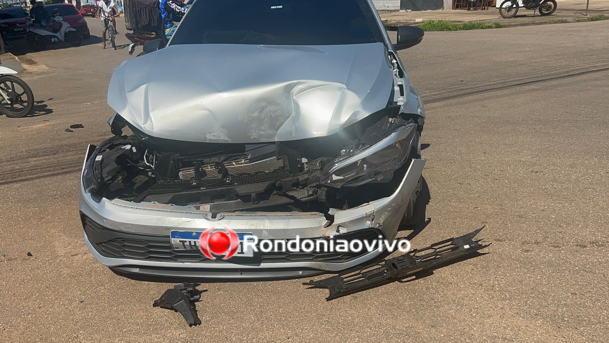 VÍDEO: L200 capota após motorista invadir preferencial no Centro