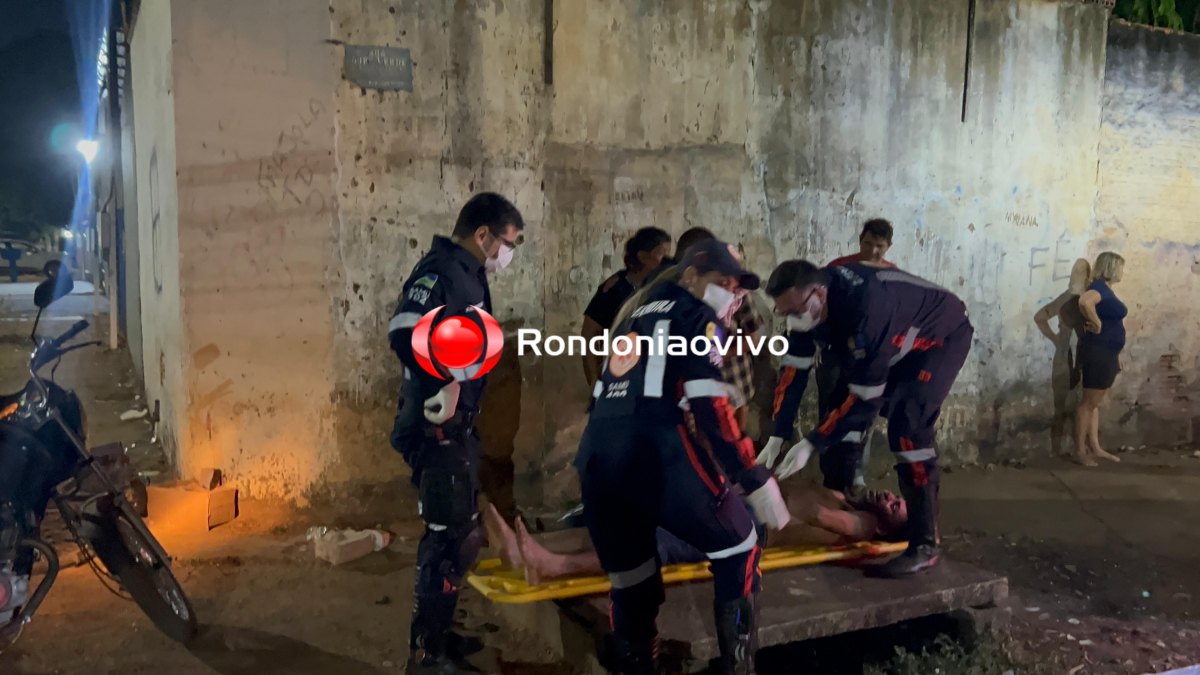 VÍDEO: 'Juninho' é atacado brutalmente pelo colega 'Carlinhos' em bebedeira