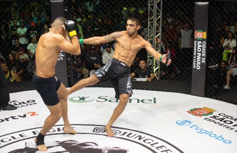 SEM APOIO: Rondoniense viaja três dias de ônibus para vencer luta de MMA em São Paulo