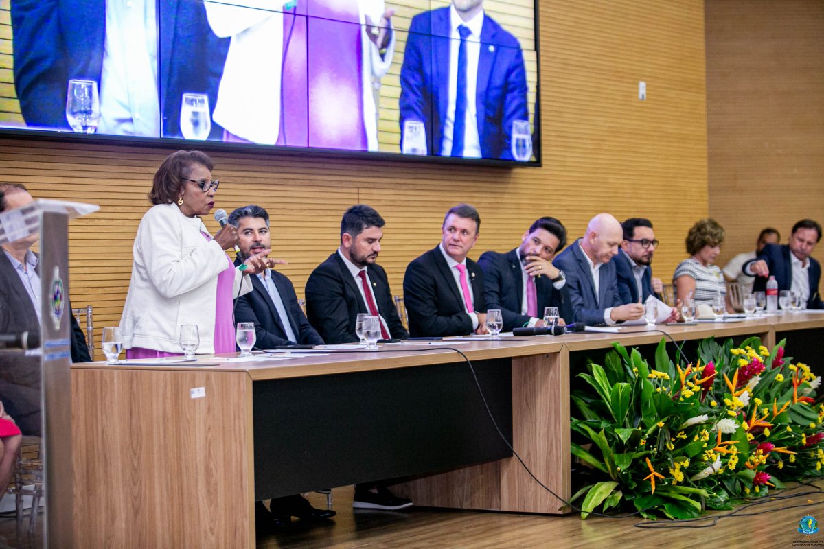 MÉRITO DE PIONEIRISMO: Eucatur e as diretoras Ana e Nair Gurgacz recebem homenagens em Rondônia