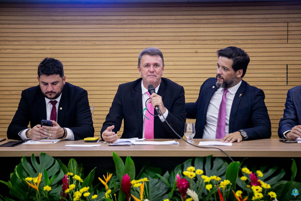 MÉRITO DE PIONEIRISMO: Eucatur e as diretoras Ana e Nair Gurgacz recebem homenagens em Rondônia