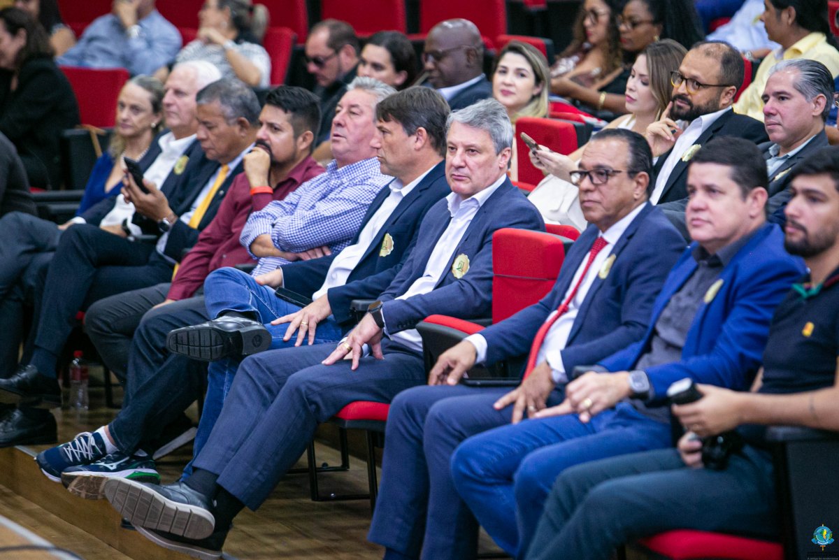 MÉRITO DE PIONEIRISMO: Eucatur e as diretoras Ana e Nair Gurgacz recebem homenagens em Rondônia
