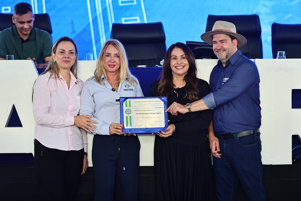 IEDA CHAVES: Deputada reconhece a força e liderança das mulheres durante sessão solene 