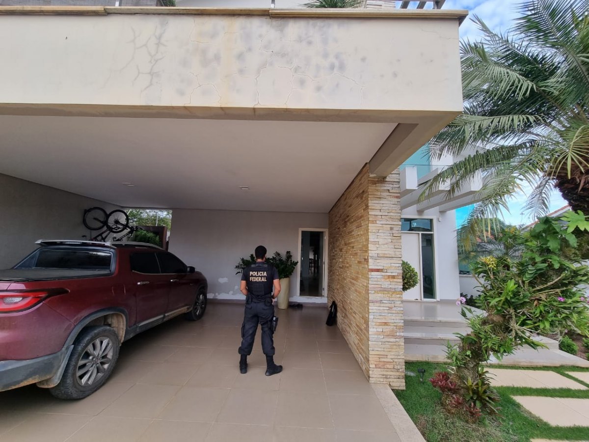 NEGOCIATA: PF realiza operação contra empresários e ex-servidor da Receita Federal