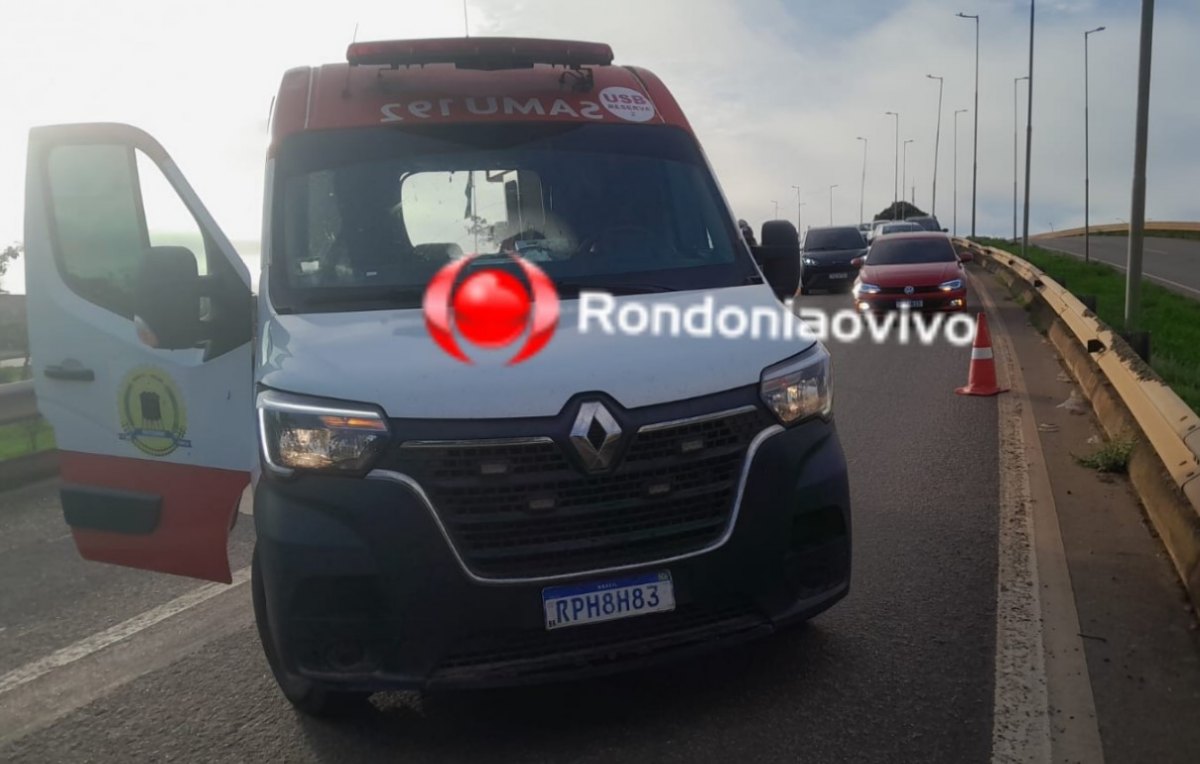 URGENTE: Motociclista sofre grave acidente ao subir viadutos na contramão