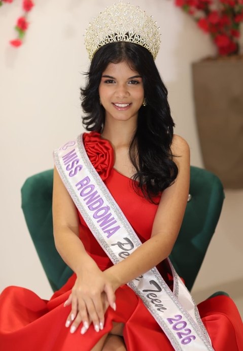 REPRESENTANDO: Modelo Felicittá Ana Gabrielly participa do Miss Brasil Petite Teen 2026