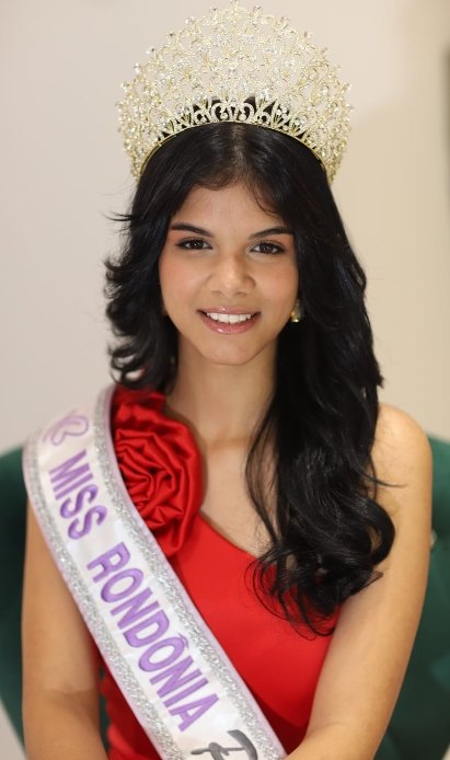REPRESENTANDO: Modelo Felicittá Ana Gabrielly participa do Miss Brasil Petite Teen 2026