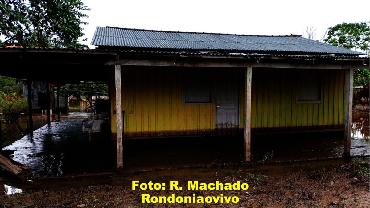 RECOMEÇO DIFICIL: O desafio agora no Baixo Madeira é vencer o lamaçal