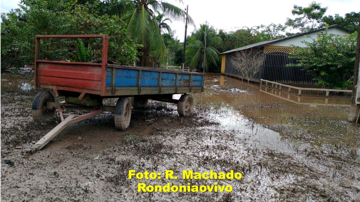 RECOMEÇO DIFICIL: O desafio agora no Baixo Madeira é vencer o lamaçal