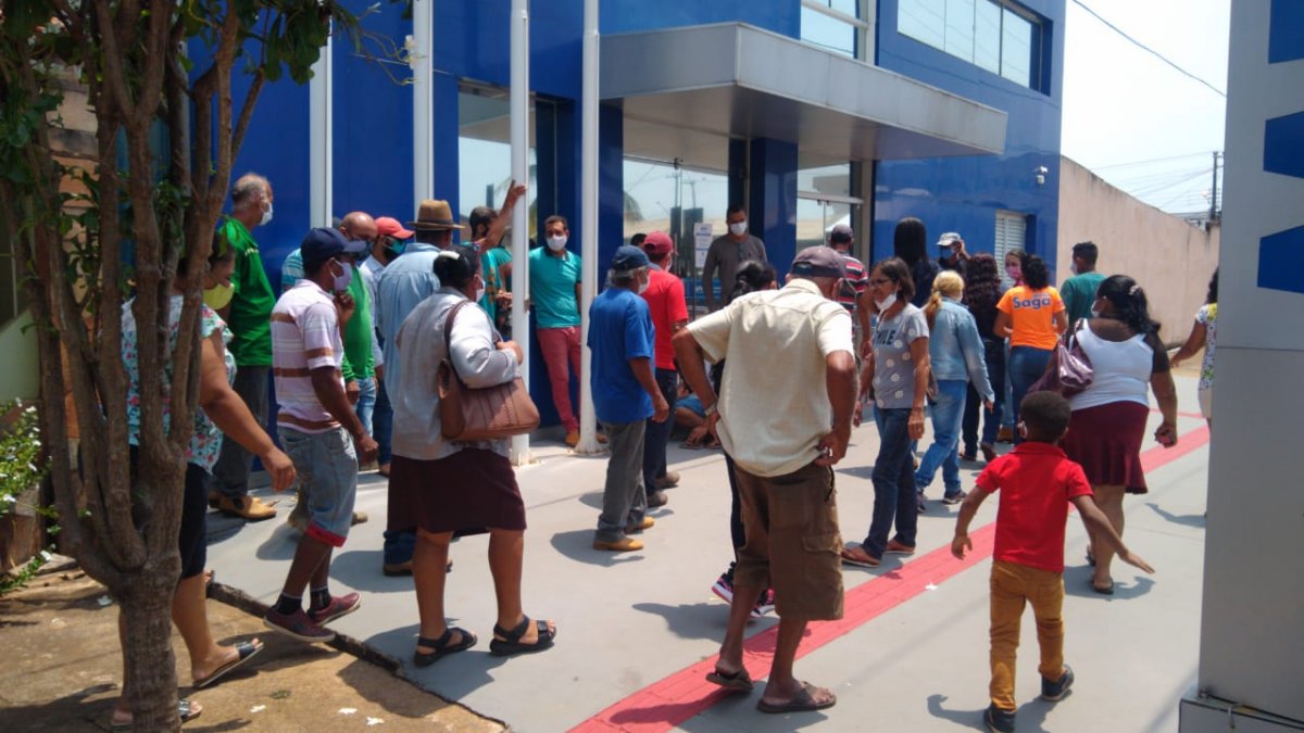 ABANDONADOS: Famílias protestam pedindo melhorias em estradas de assentamento agrícola