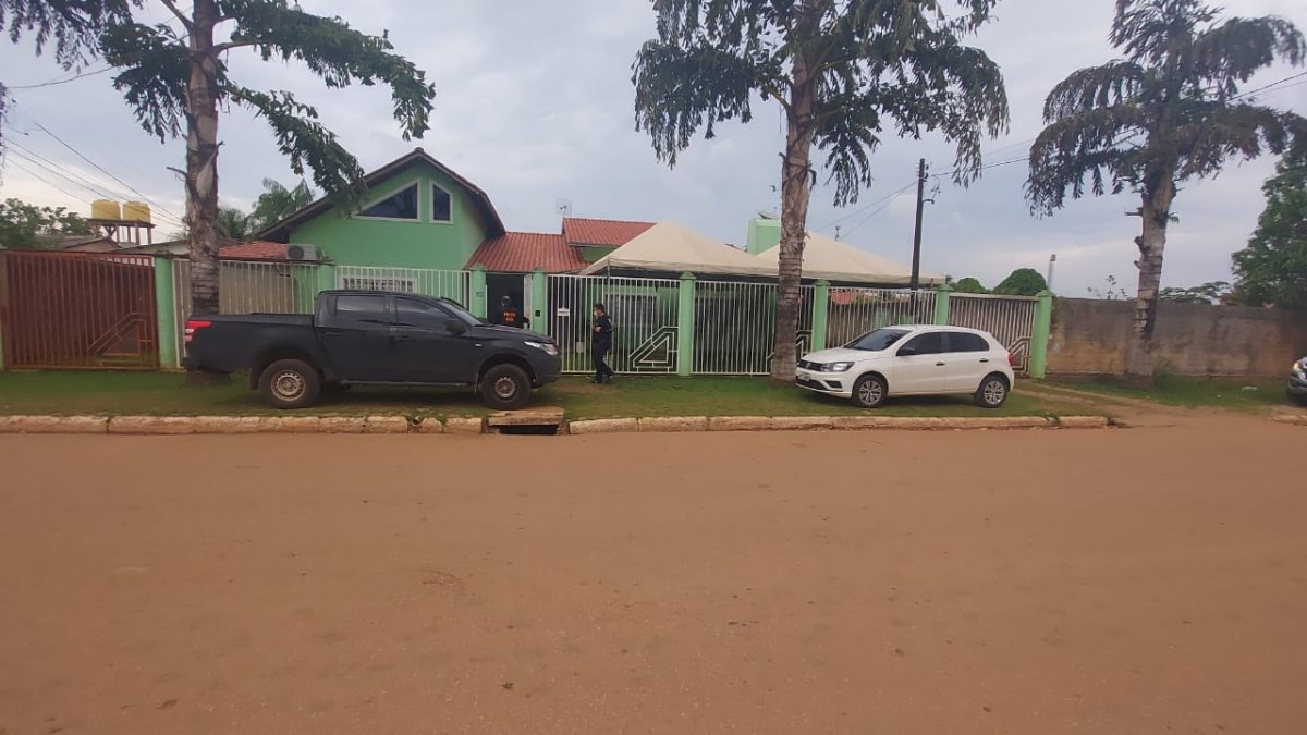 VÍDEO: Casa do prefeito de Candeias é alvo de buscas durante a Operação Articulata