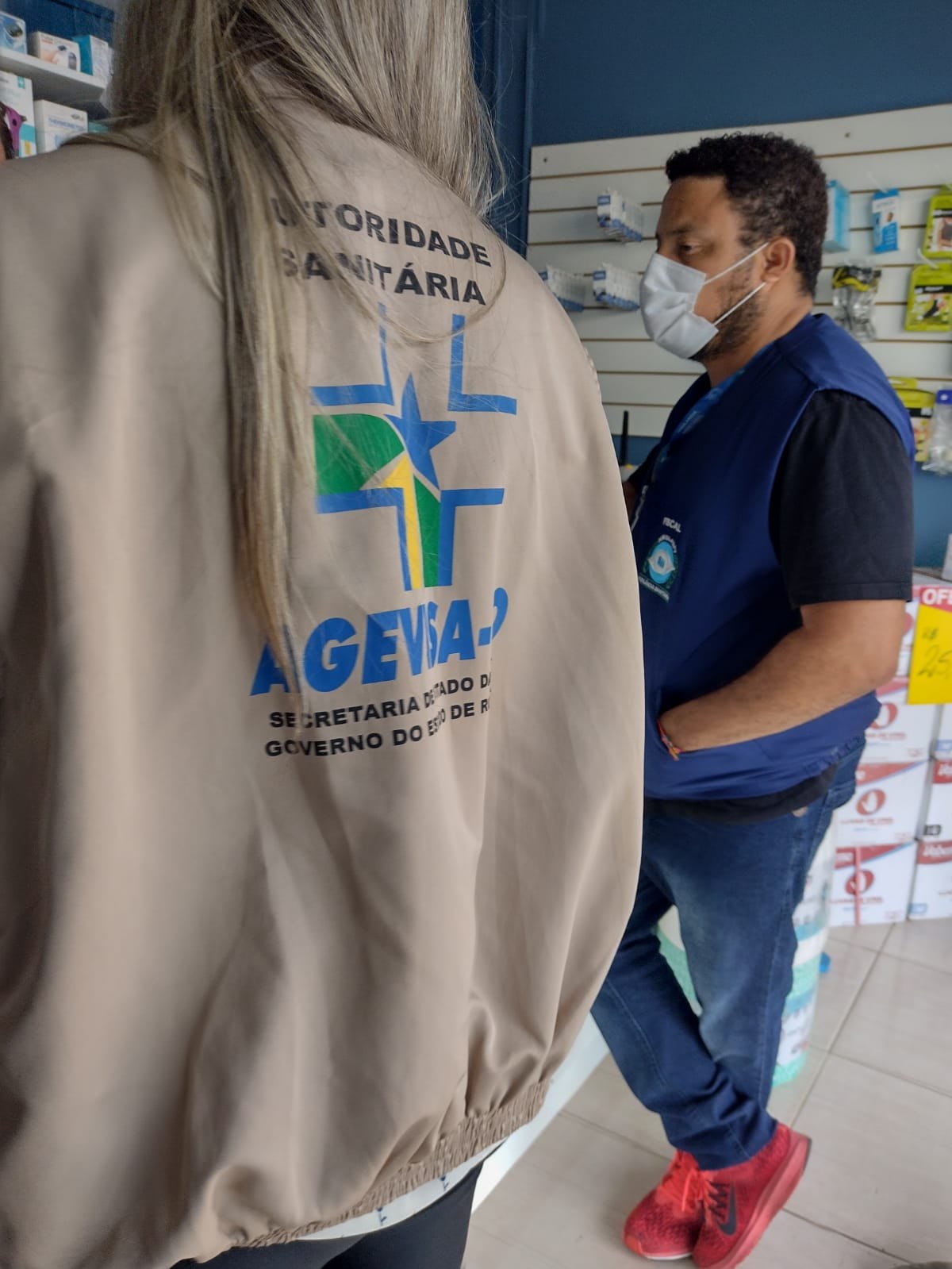 FALSIFICADOS: PC e Vigilância Sanitária fazem operação em empresa de venda de medicamentos