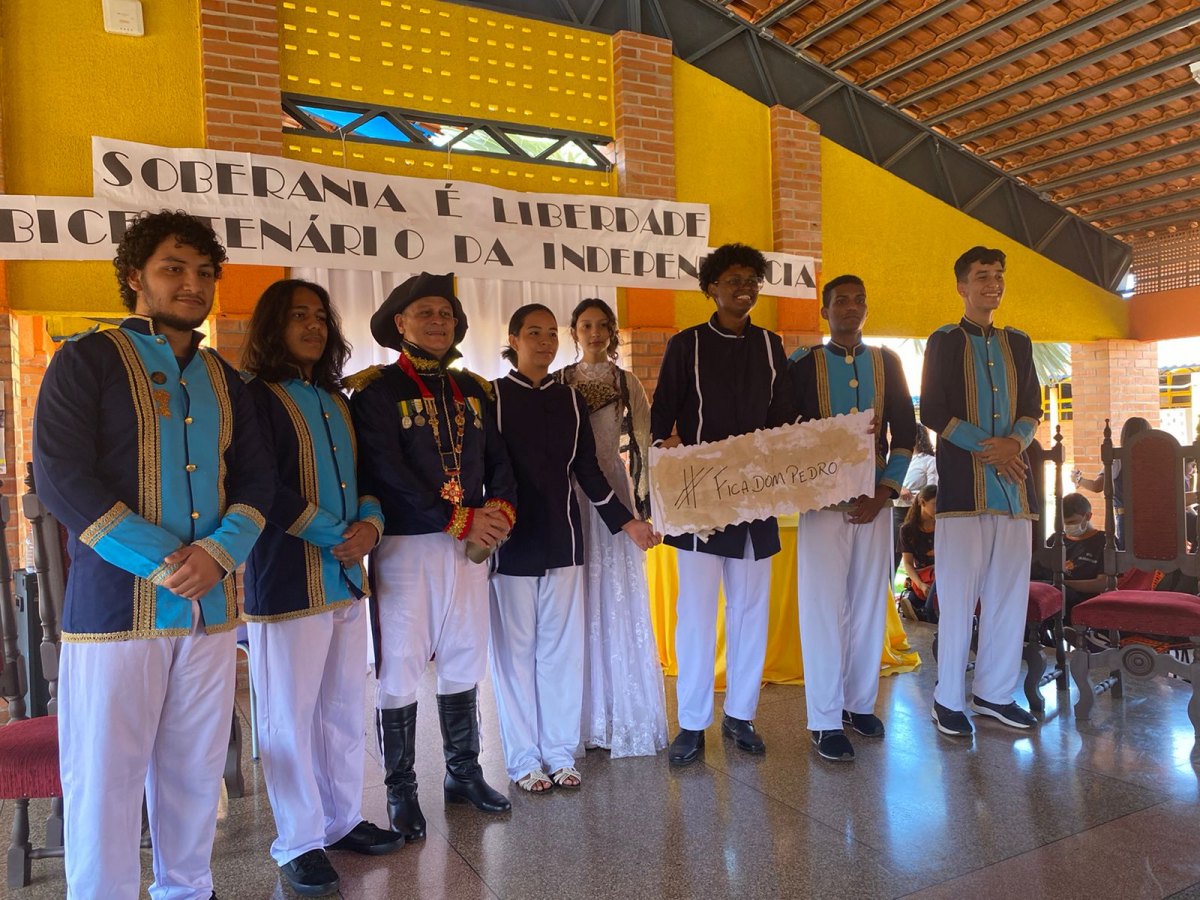HISTÓRIA: Escola Lydia Johnson abre programação do Bicentenário da Independência do Brasil