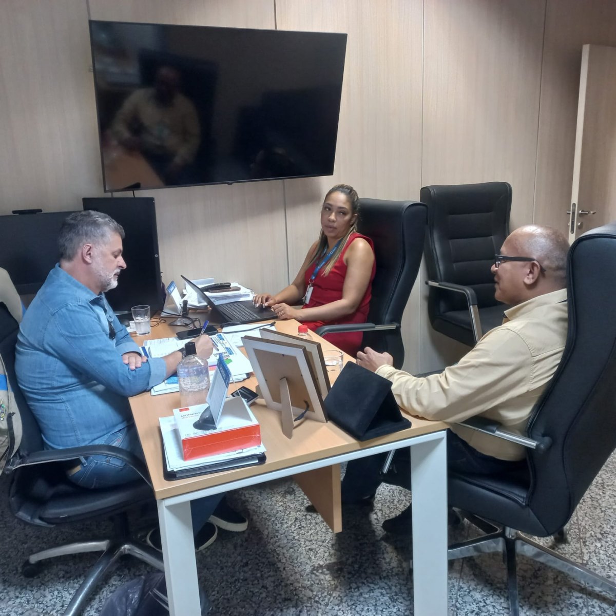 ITAPUÃ DO OESTE: Vice-prefeito de Itapuã cumpre agenda com autoridades na capital