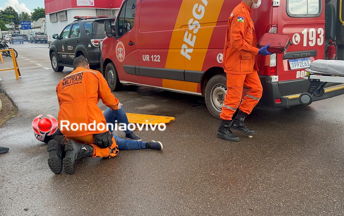 NA ABUNÃ: Mulher em moto avança cruzamento e é gravemente atingida por Argo