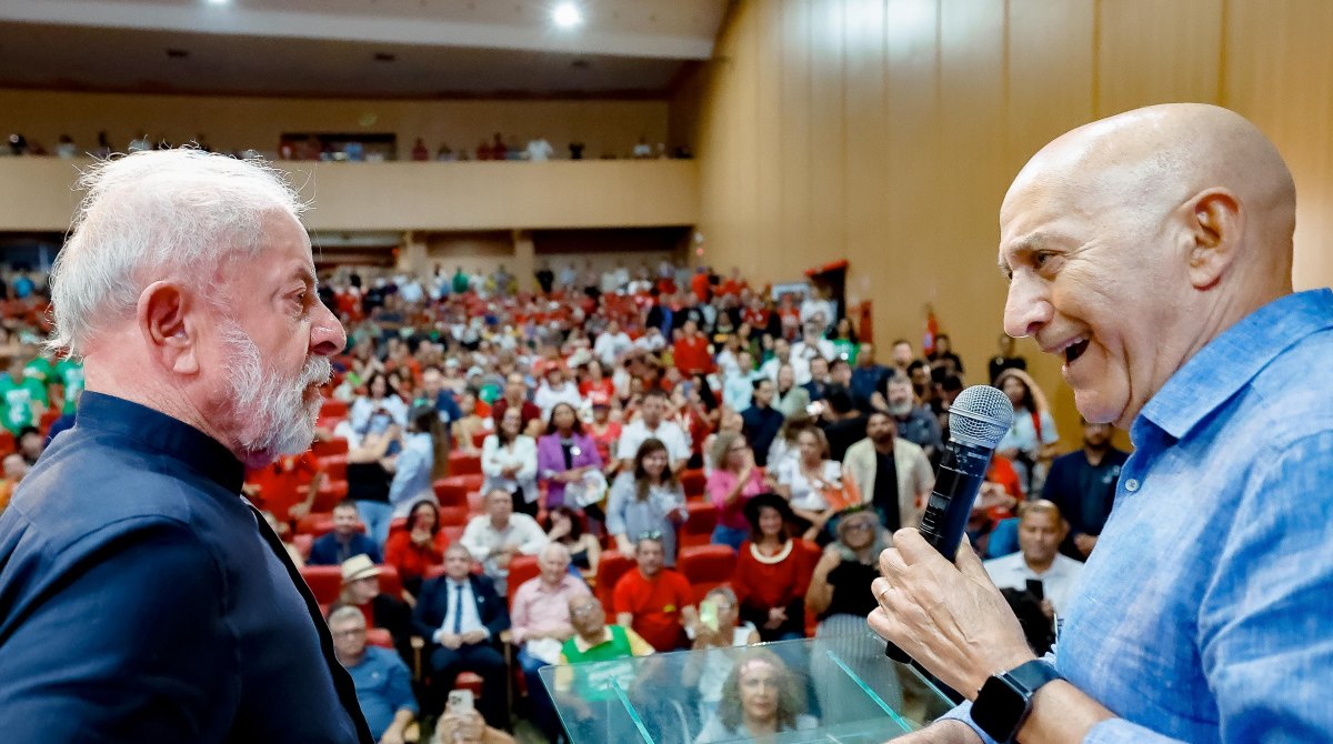 CONFÚCIO MOURA: Prestígio e reconhecimento na visita do presidente Lula a Rondônia
