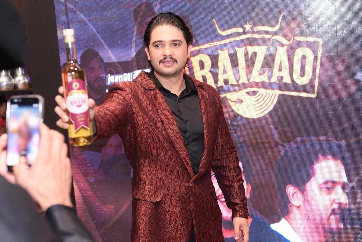 SUCESSO REGIONAL: Cleber e João lançam projeto “Raizão” em evento prestigiado em Rolim de Moura