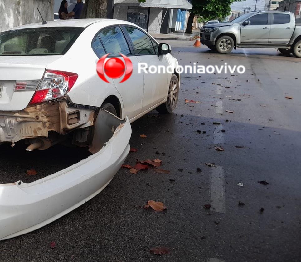 COLISÃO: Mulher fica ferida em grave batida envolvendo três veículos