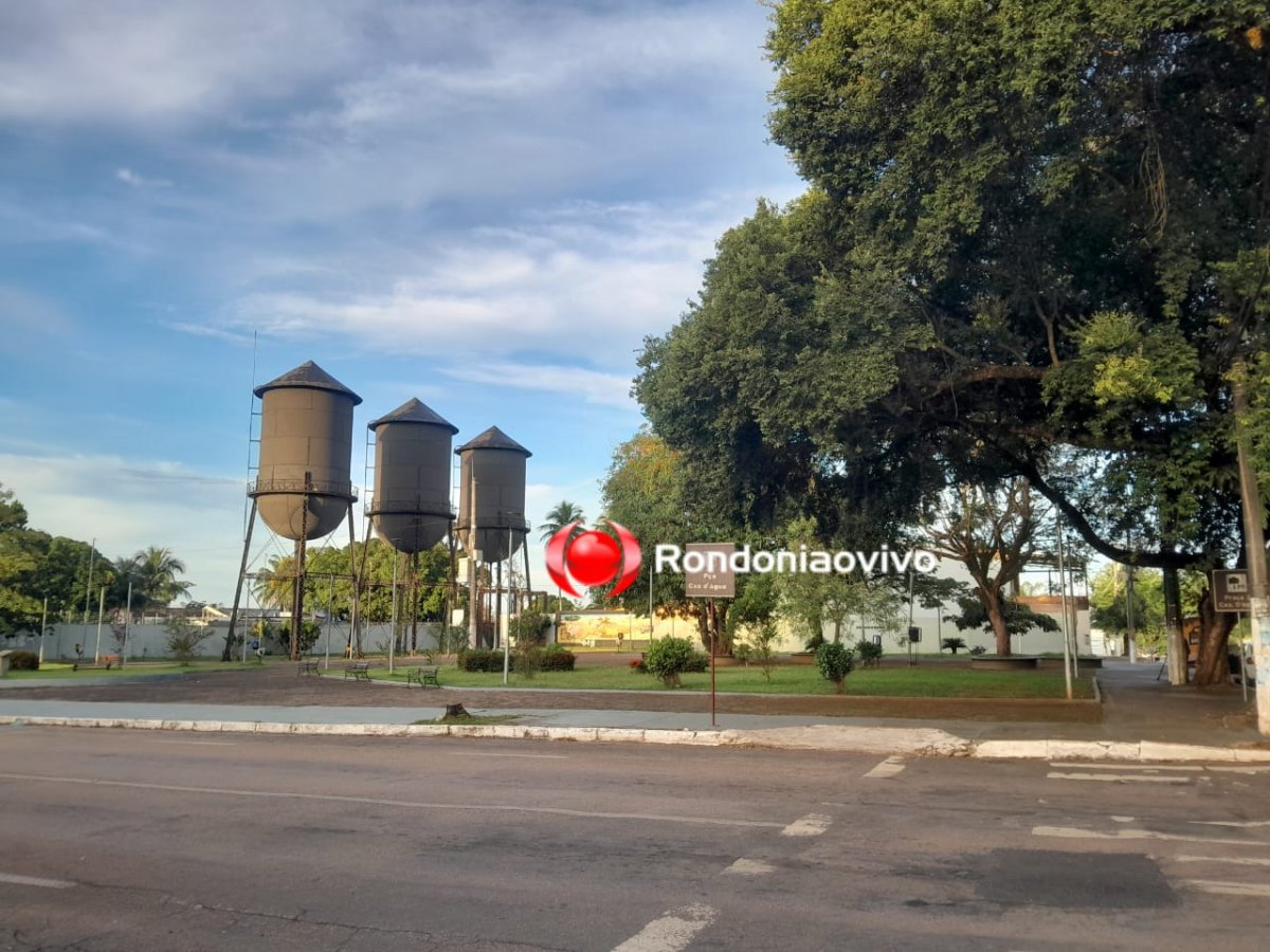 ASSALTO NO CENTRO: Mais um casal é roubado por dupla de moto na praça das Três Caixas D’Água