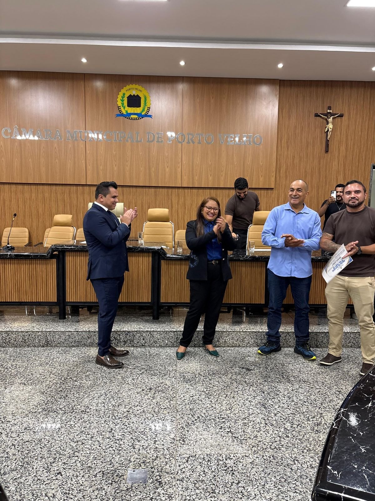 EDIMILSON DOURADO: Vereador homenageia mestre de artes marciais por contribuição ao esporte em Rondônia