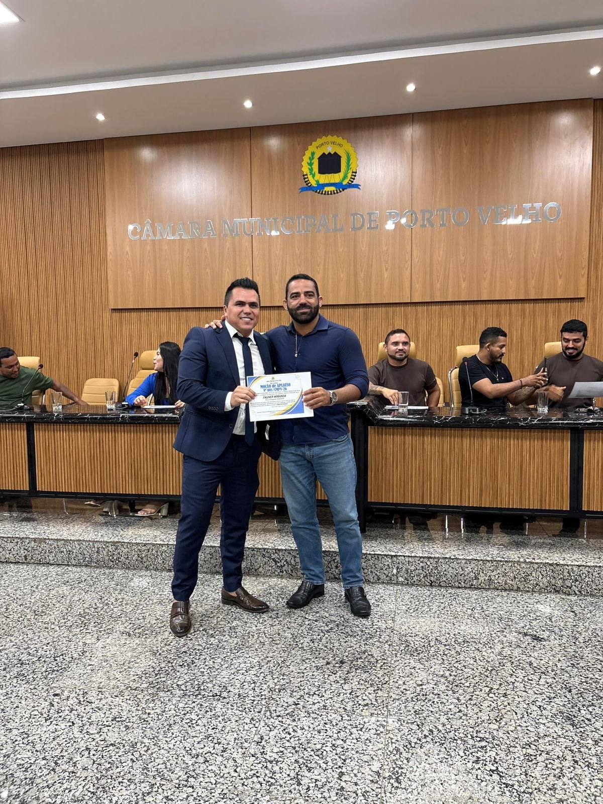 EDIMILSON DOURADO: Vereador homenageia mestre de artes marciais por contribuição ao esporte em Rondônia
