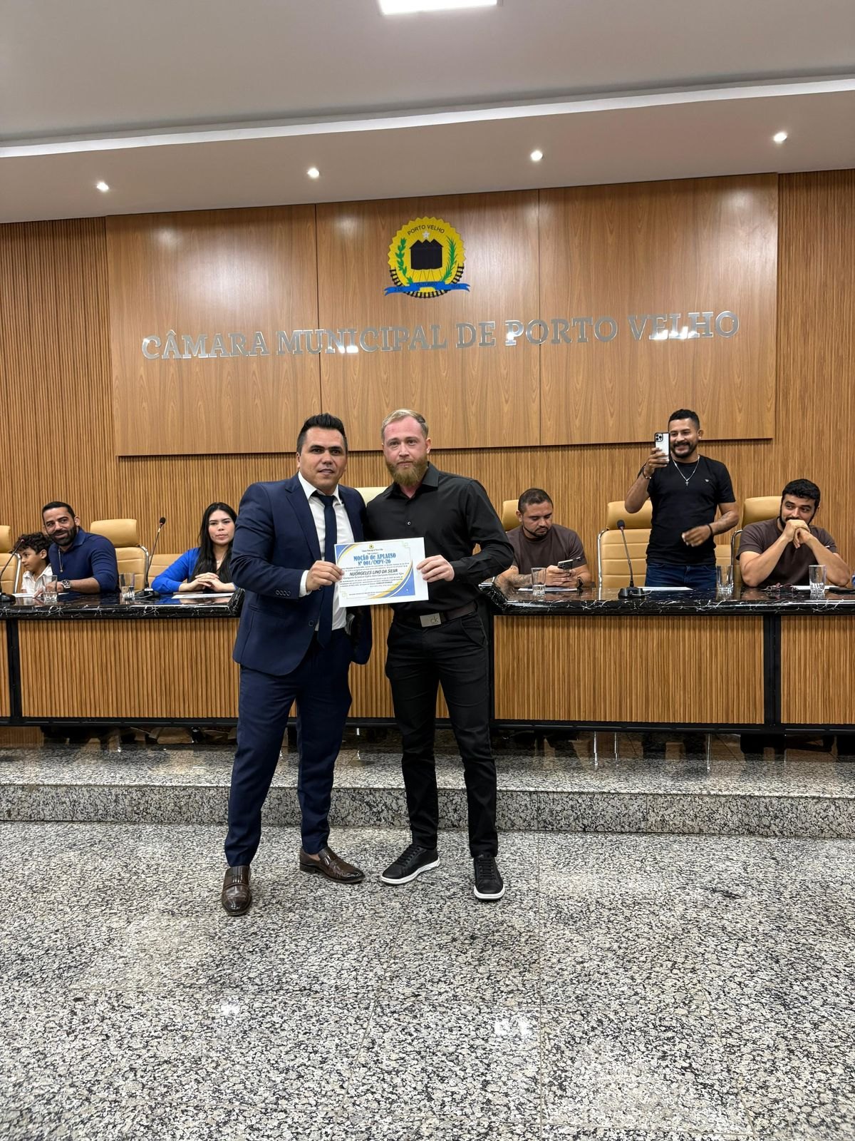 EDIMILSON DOURADO: Vereador homenageia mestre de artes marciais por contribuição ao esporte em Rondônia