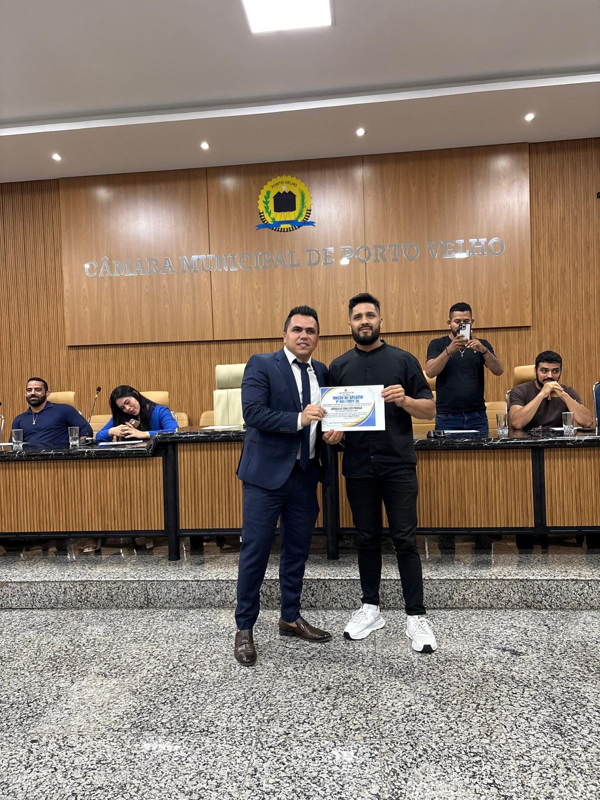 EDIMILSON DOURADO: Vereador homenageia mestre de artes marciais por contribuição ao esporte em Rondônia
