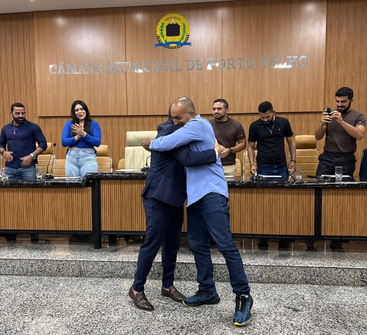 EDIMILSON DOURADO: Vereador homenageia mestre de artes marciais por contribuição ao esporte em Rondônia