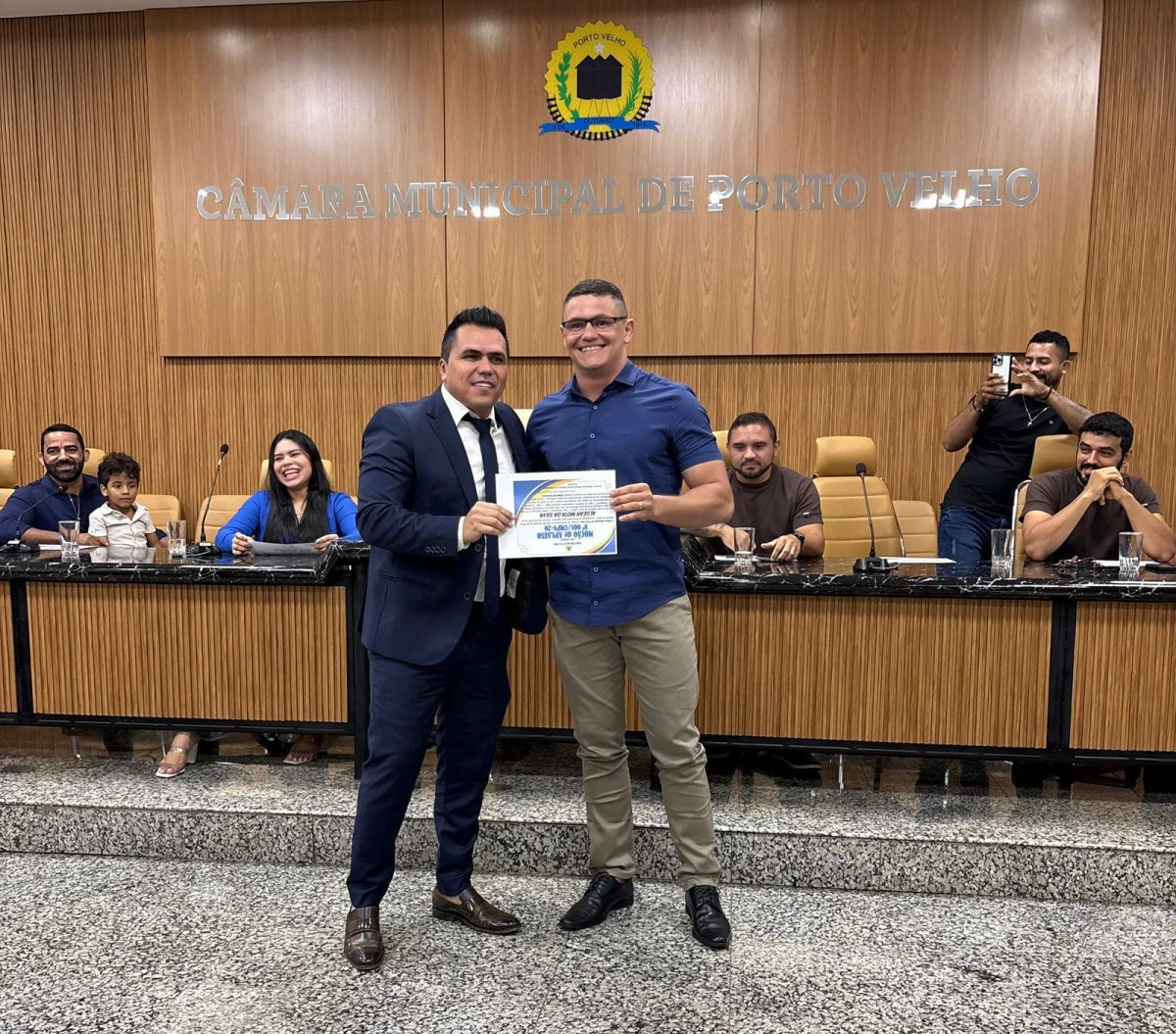 EDIMILSON DOURADO: Vereador homenageia mestre de artes marciais por contribuição ao esporte em Rondônia