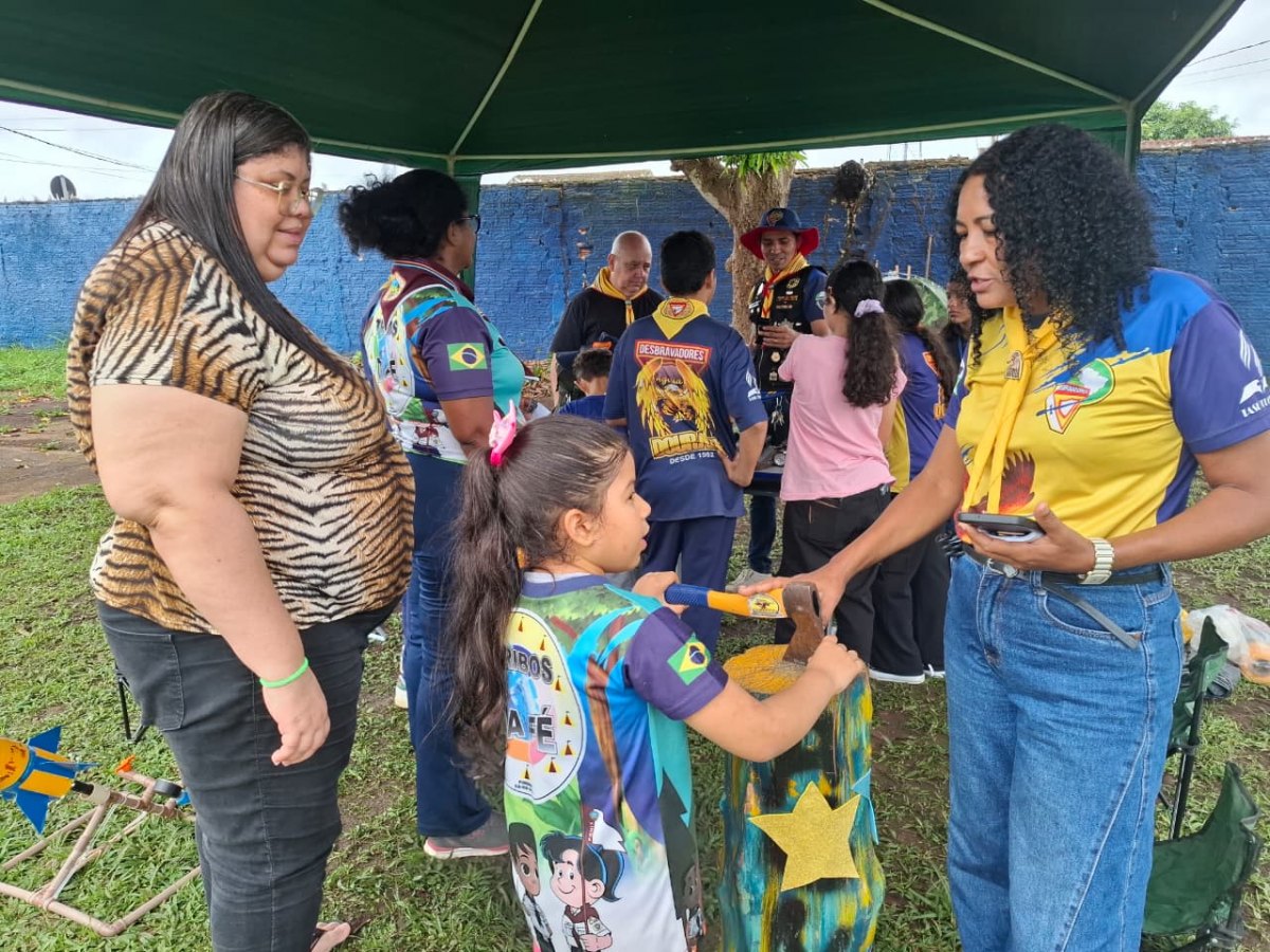 DBV POR UM DIA: Desbravadores promovem ação comunitária e educativa em escola de Porto Velho