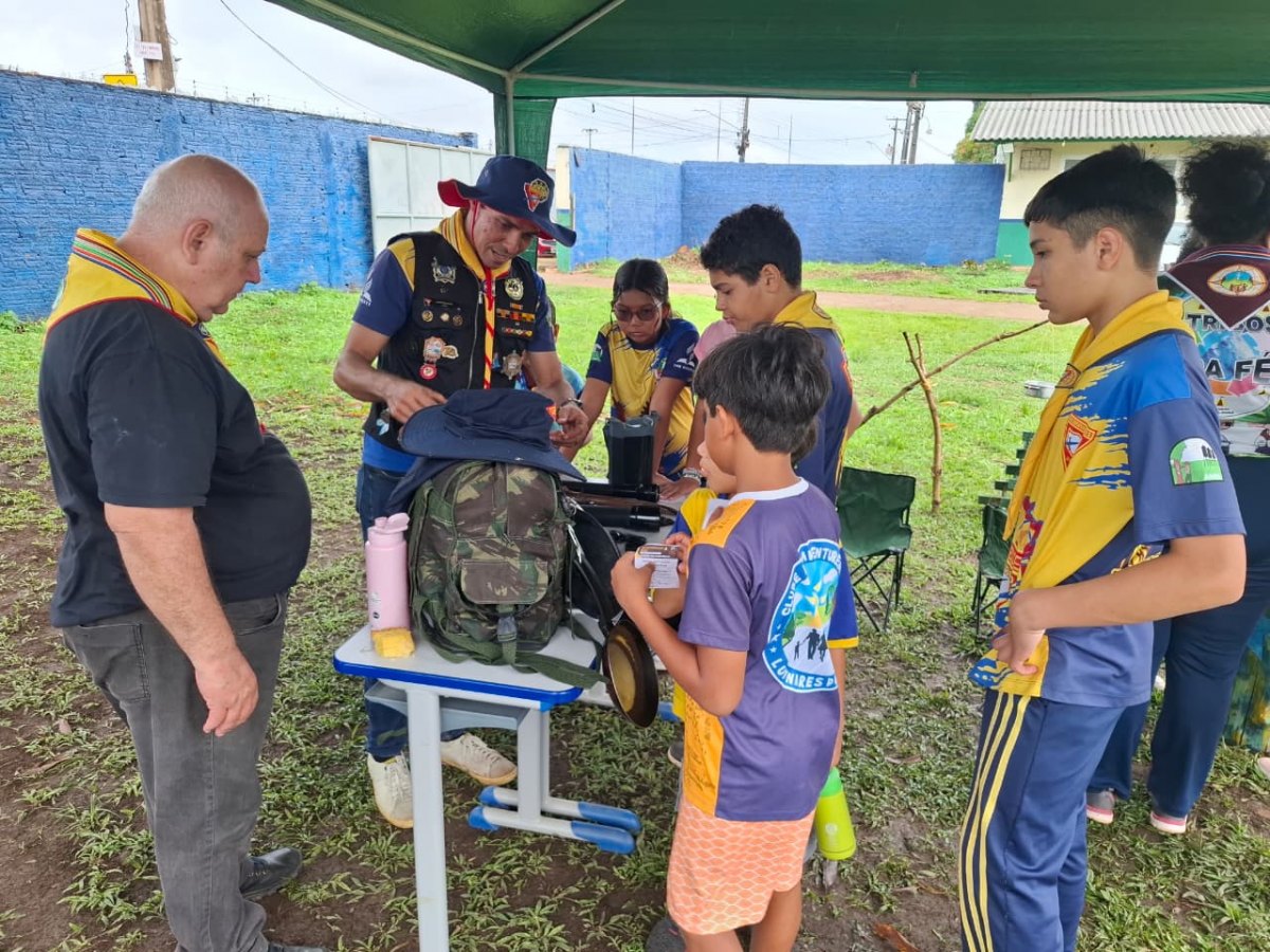 DBV POR UM DIA: Desbravadores promovem ação comunitária e educativa em escola de Porto Velho