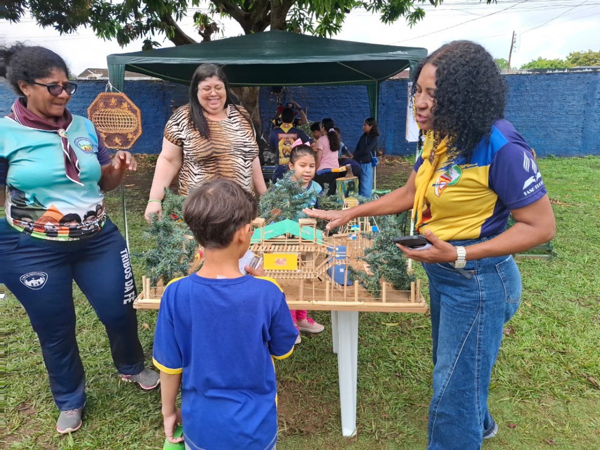 DBV POR UM DIA: Desbravadores promovem ação comunitária e educativa em escola de Porto Velho